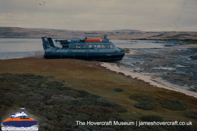 SRN6 passenger hovercraft -  (credit: The <a href='http://www.hovercraft-museum.org/' target='_blank'>Hovercraft Museum Trust</a>).